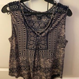 Patterned top